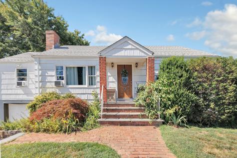 574 Thorme Street Bridgeport CT 06606