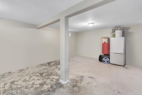 574 Thorme Street Bridgeport CT 06606