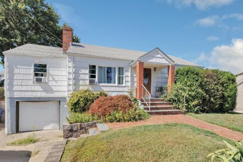 574 Thorme Street Bridgeport CT 06606