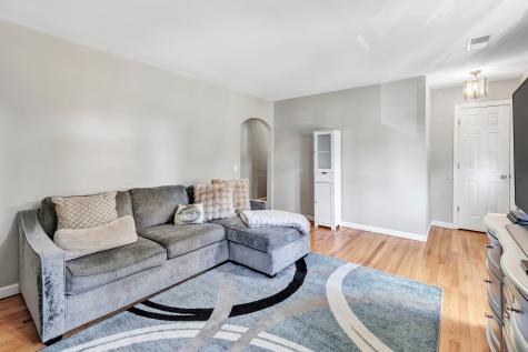 574 Thorme Street Bridgeport CT 06606