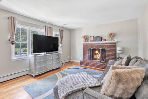 574 Thorme Street Bridgeport CT 06606