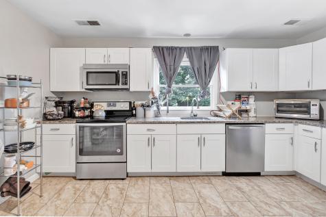 574 Thorme Street Bridgeport CT 06606