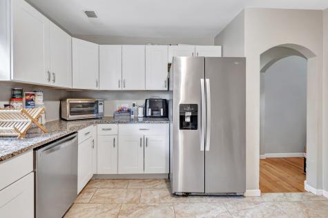 574 Thorme Street Bridgeport CT 06606