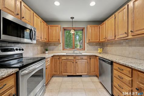 8 Apple Blossom Lane Danbury CT 06811
