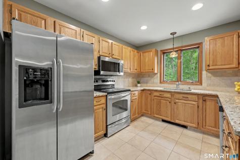 8 Apple Blossom Lane Danbury CT 06811