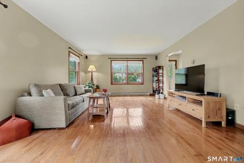 8 Apple Blossom Lane Danbury CT 06811