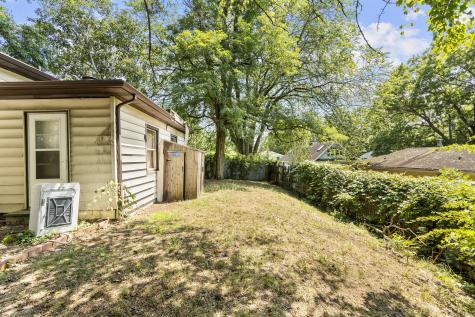 18 Hilltop Road New Haven CT 06515