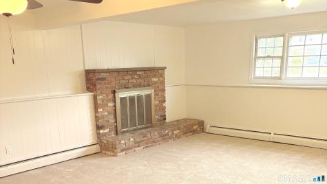 279 Wedgewood Drive Naugatuck CT 06770