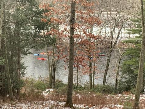 229 New Road Avon CT 06001
