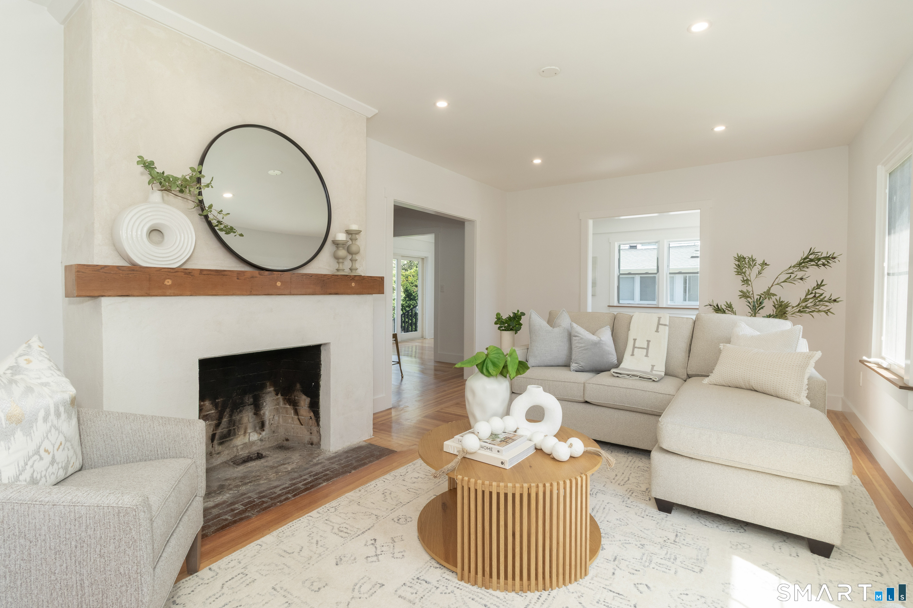 89 Commerce Street Clinton CT 06413