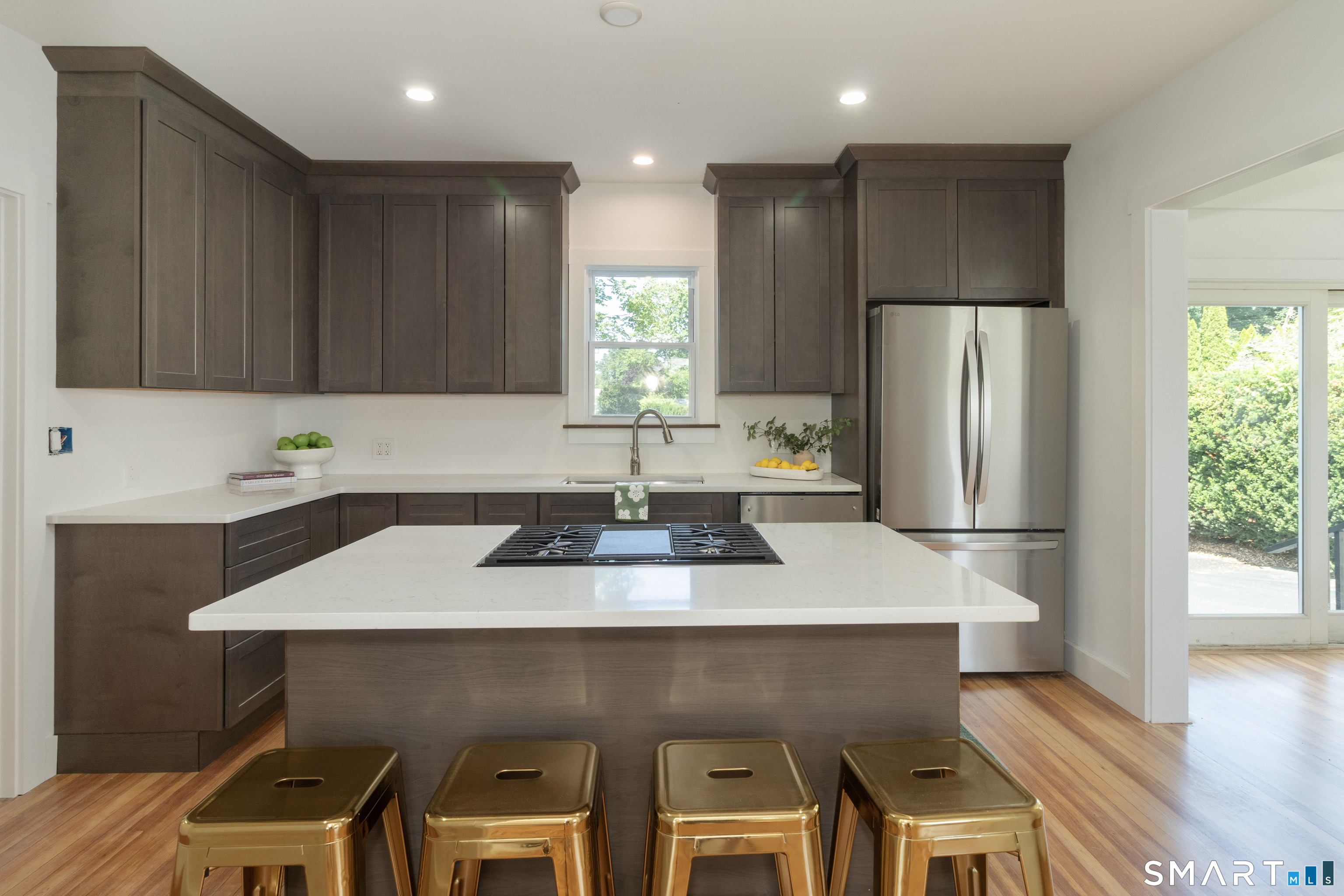 89 Commerce Street Clinton CT 06413