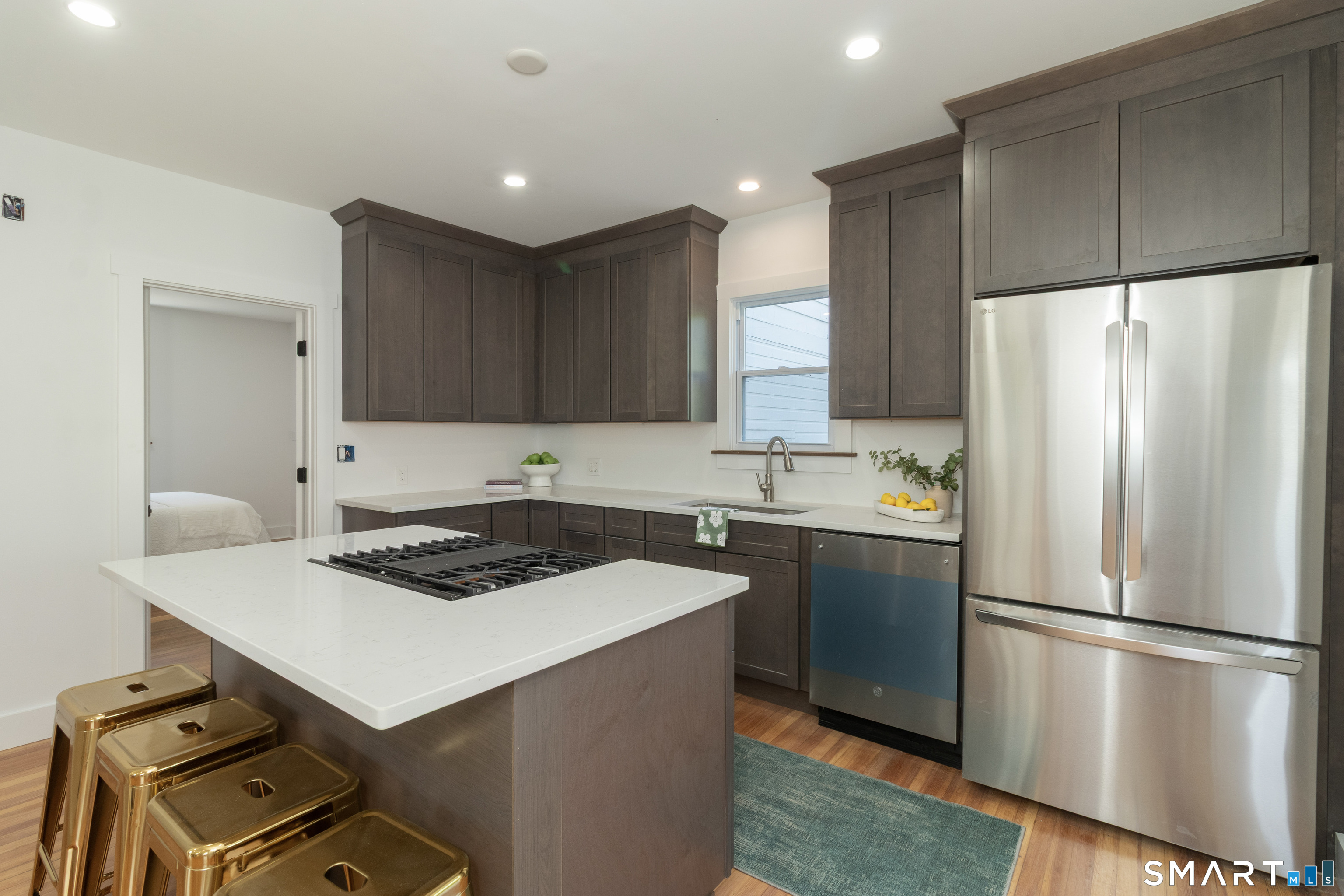 89 Commerce Street Clinton CT 06413