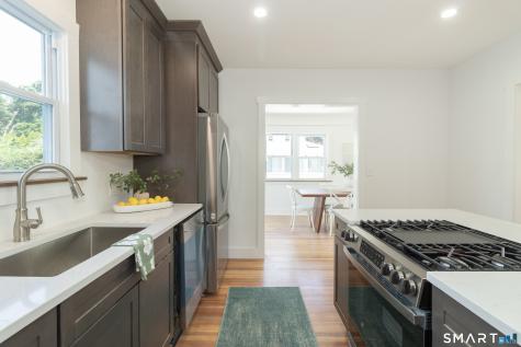 89 Commerce Street Clinton CT 06413