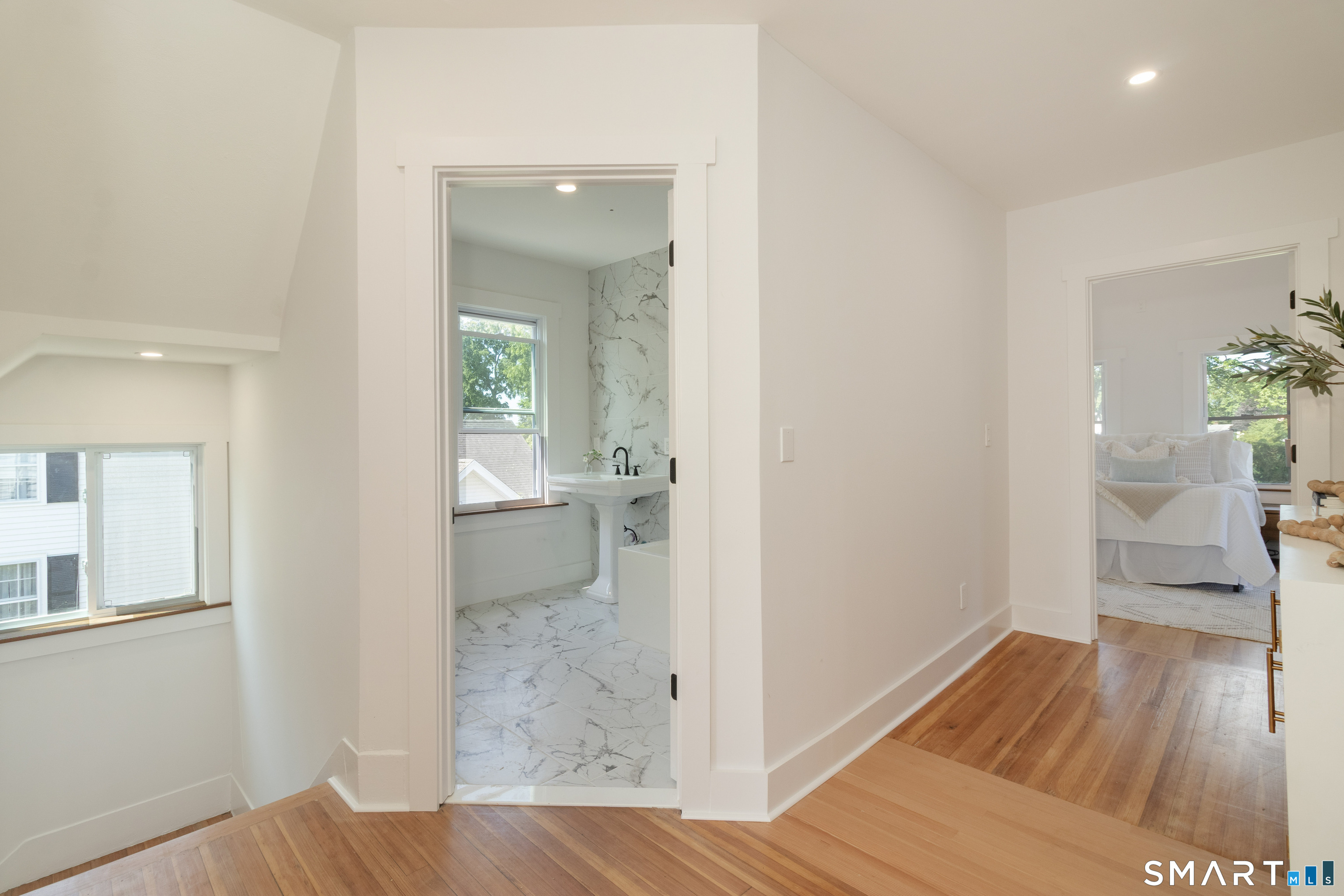 89 Commerce Street Clinton CT 06413
