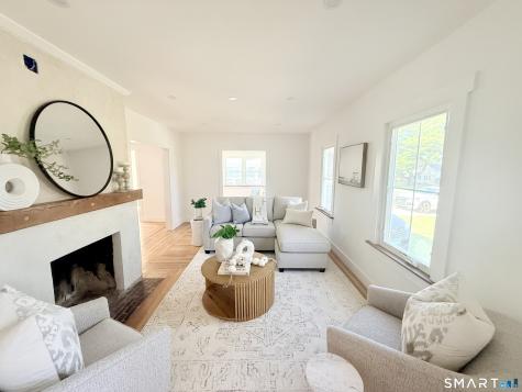 89 Commerce Street Clinton CT 06413
