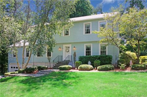 15 Overlook Drive Newtown CT 06470