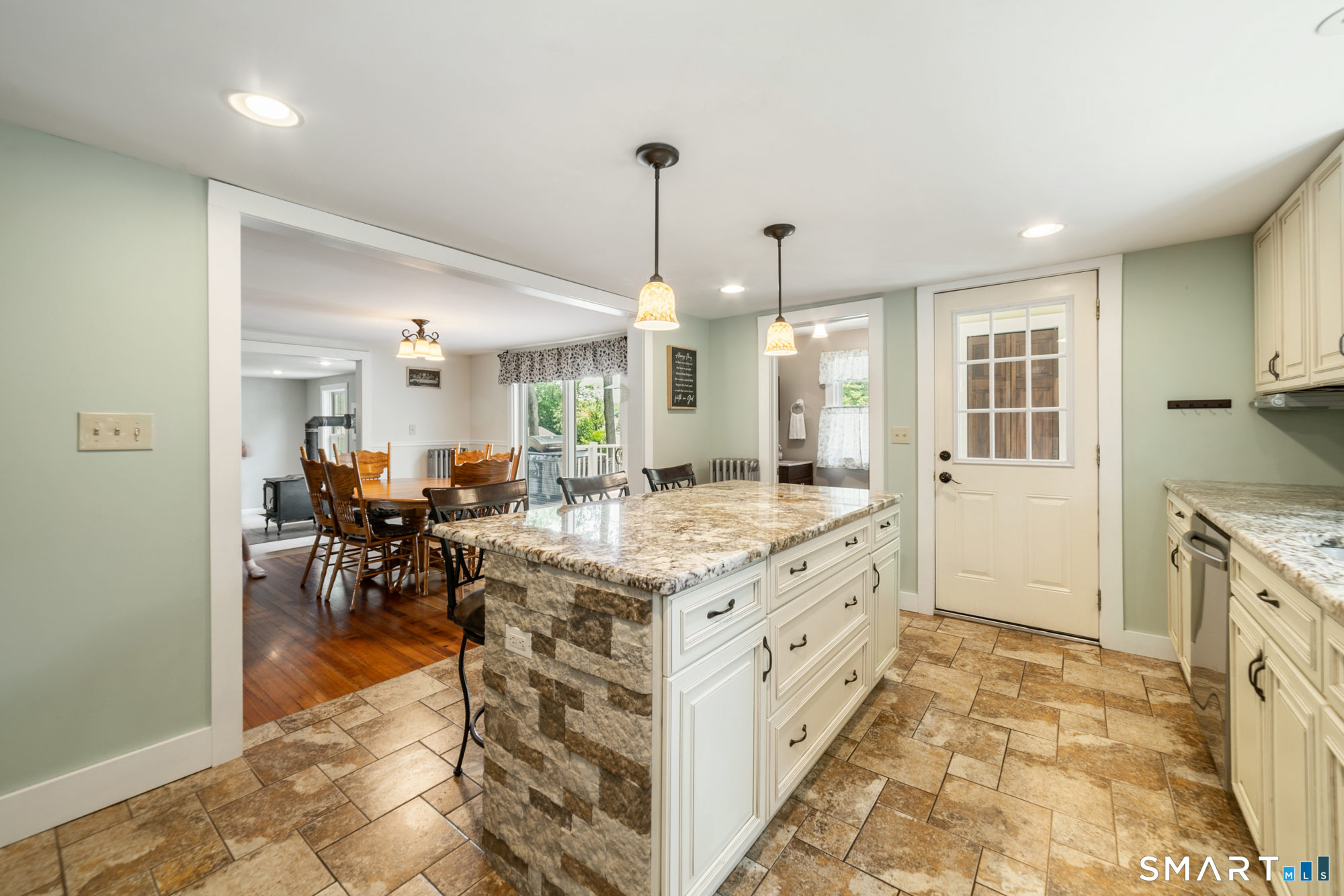 185 Carter Lane Southington CT 06489