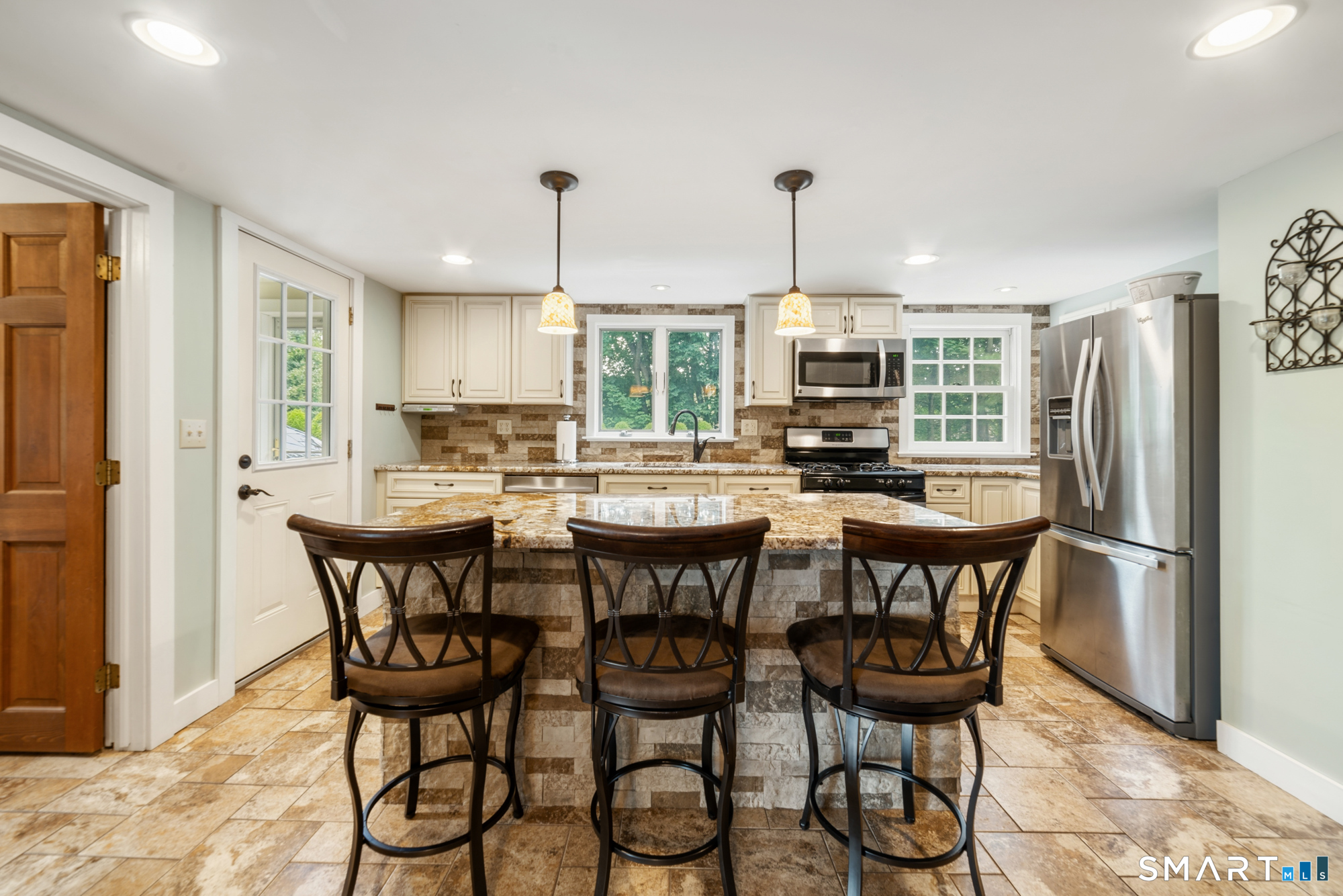 185 Carter Lane Southington CT 06489