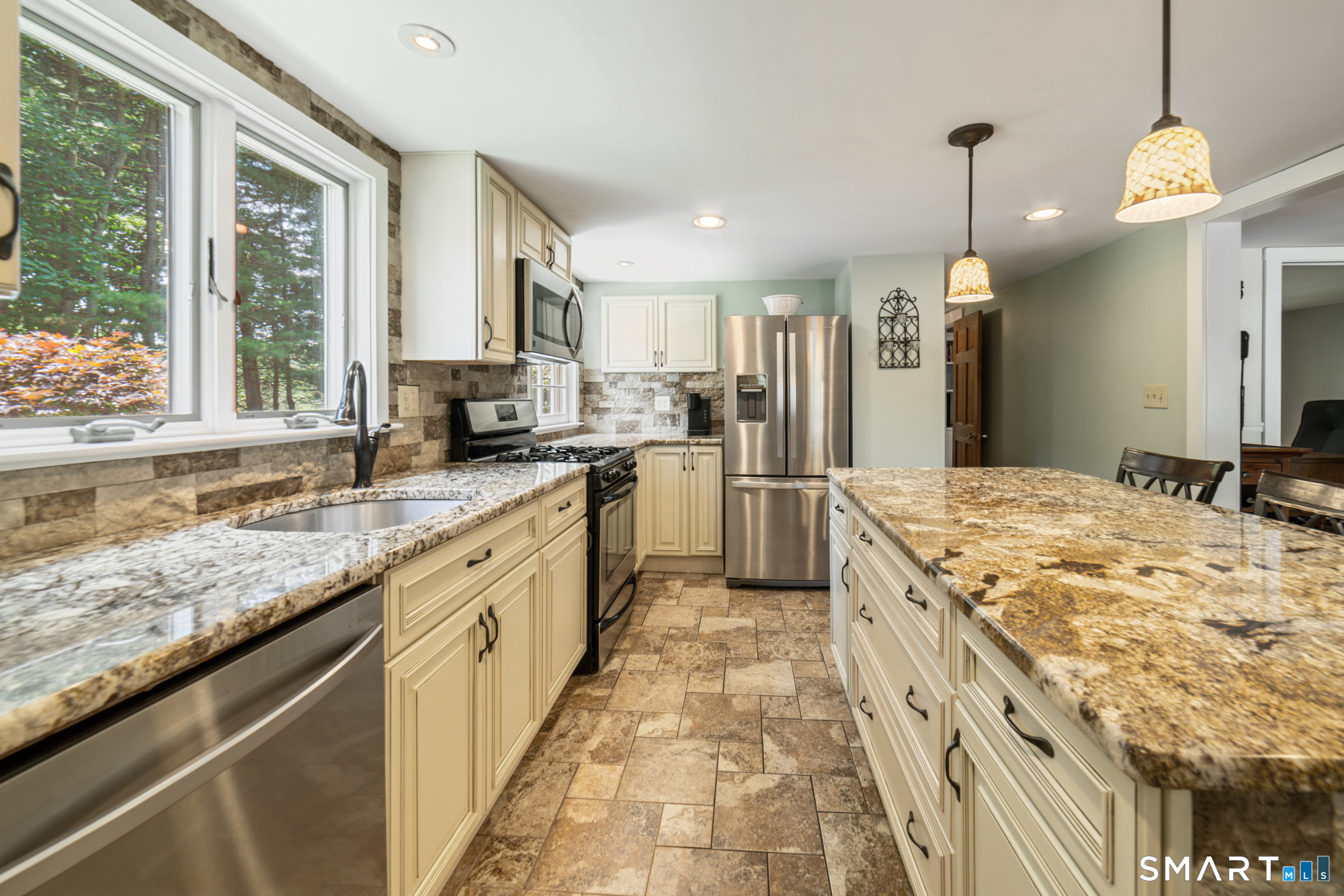 185 Carter Lane Southington CT 06489