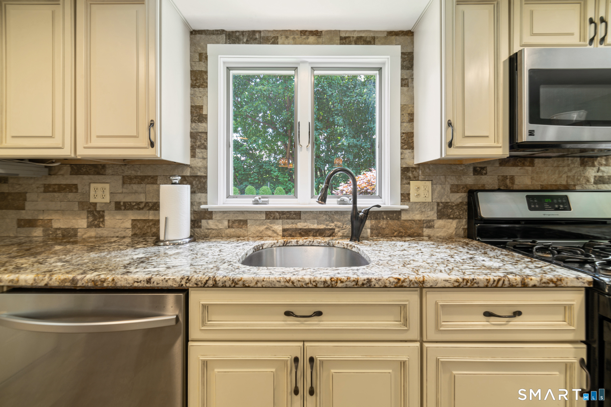 185 Carter Lane Southington CT 06489