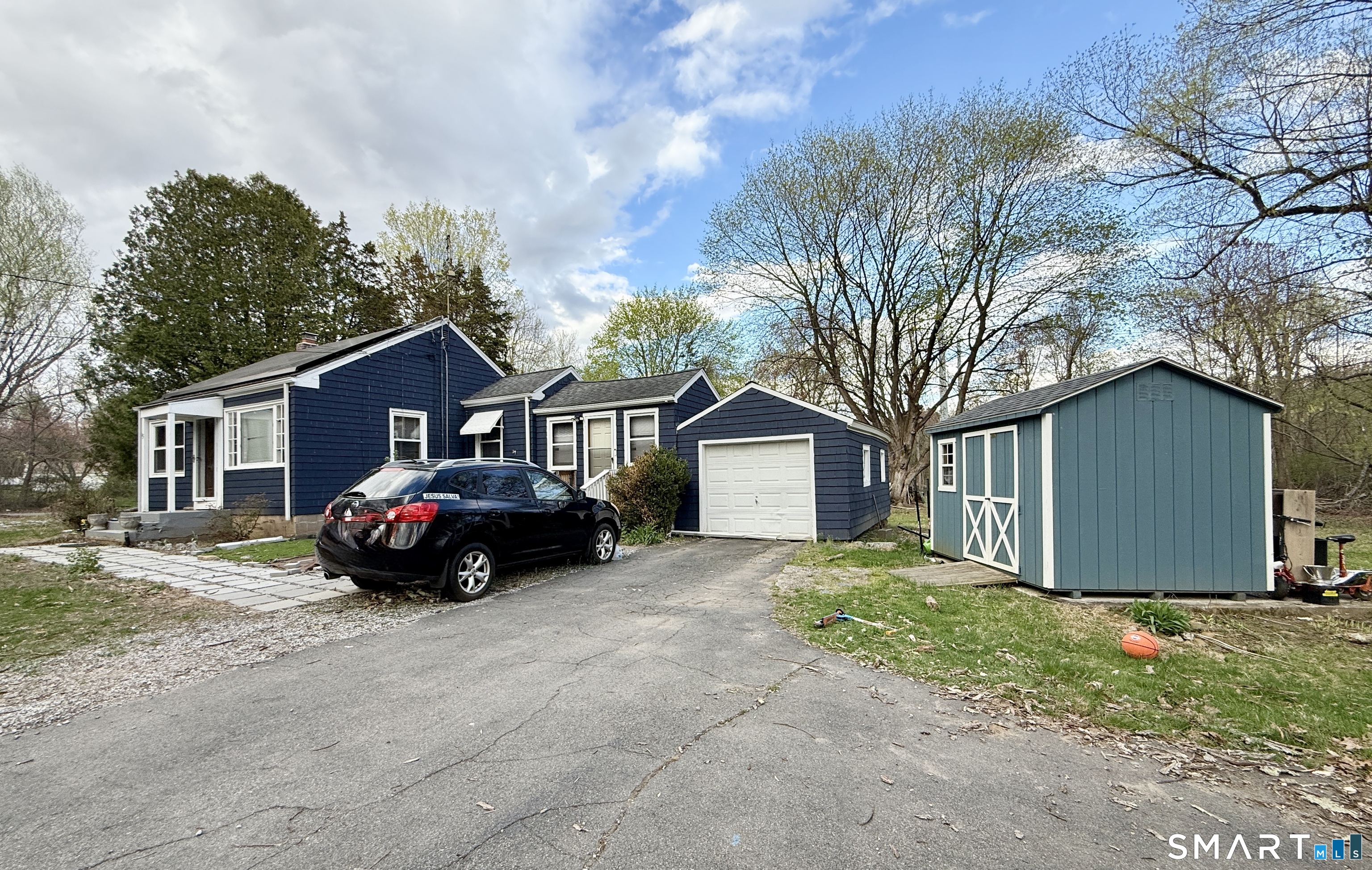 15 Beecher Road Woodbridge CT 06525