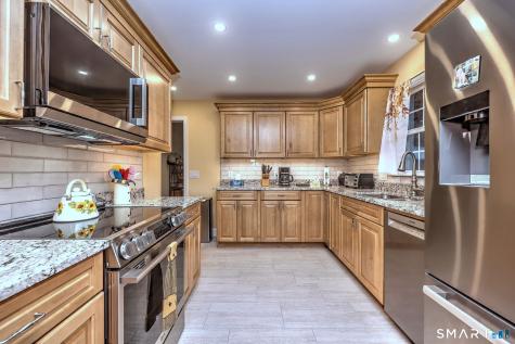 43 Prairie Avenue Derby CT 06418