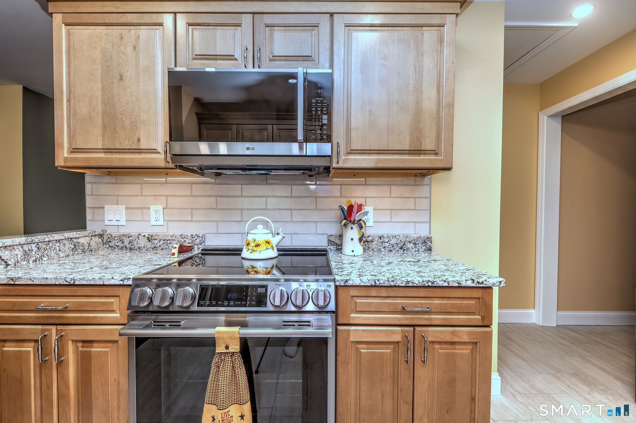 43 Prairie Avenue Derby CT 06418