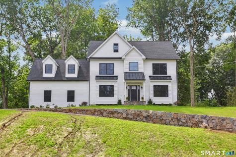 18 Timberlane Trail Trumbull CT 06611