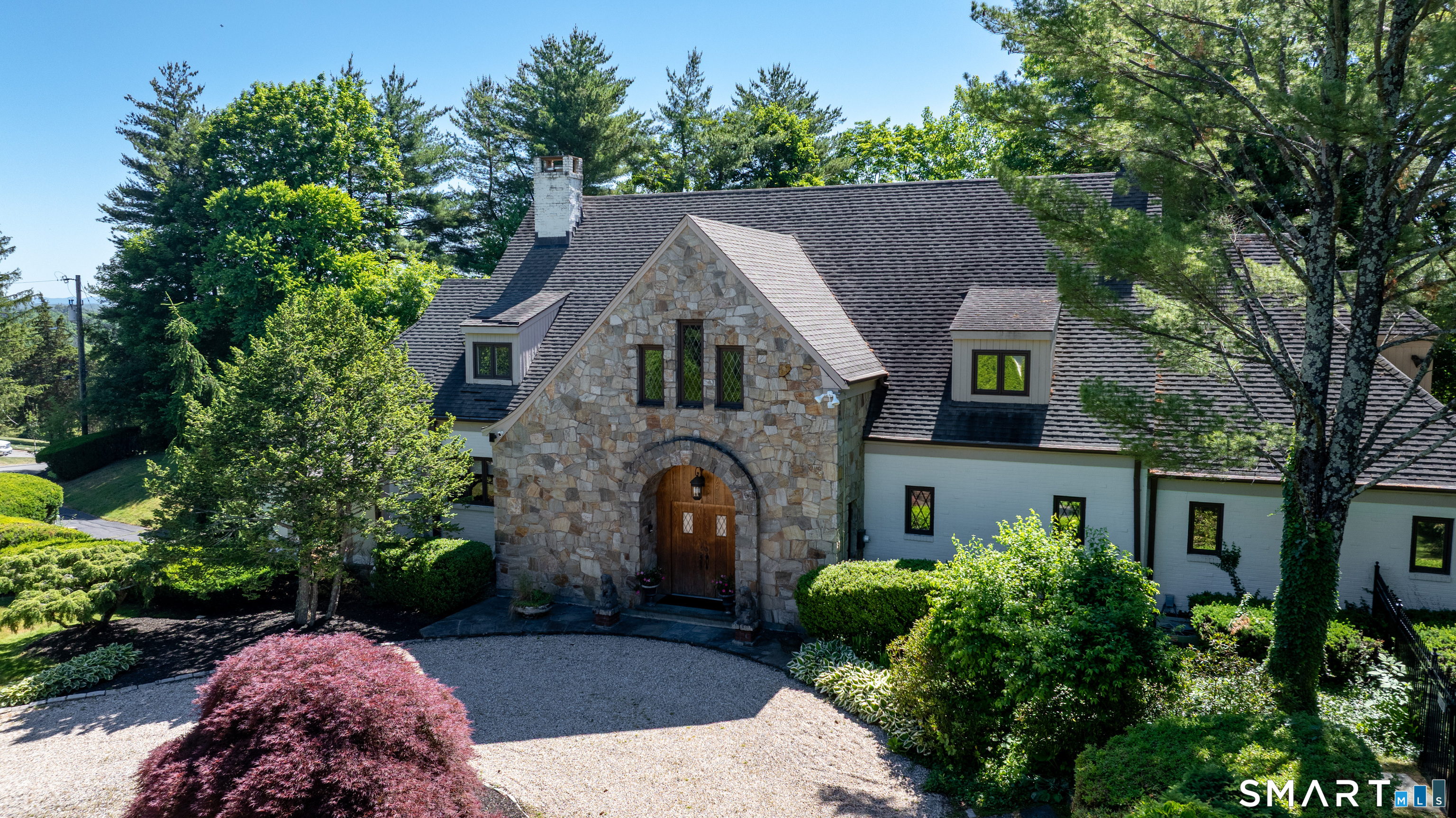 33 Mountain Farms Road West Hartford CT 06117