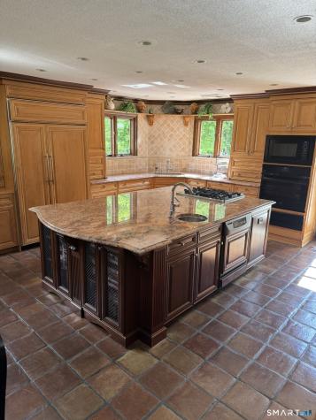 33 Mountain Farms Road West Hartford CT 06117