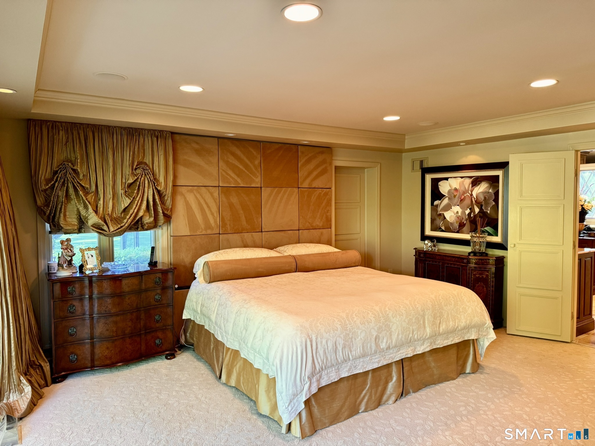 33 Mountain Farms Road West Hartford CT 06117