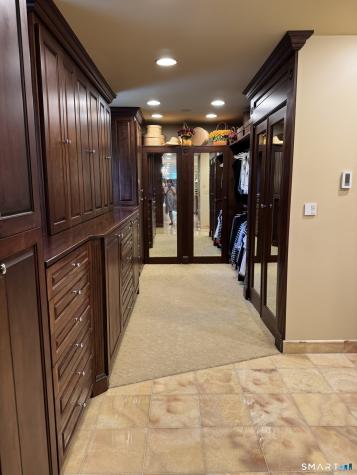 33 Mountain Farms Road West Hartford CT 06117