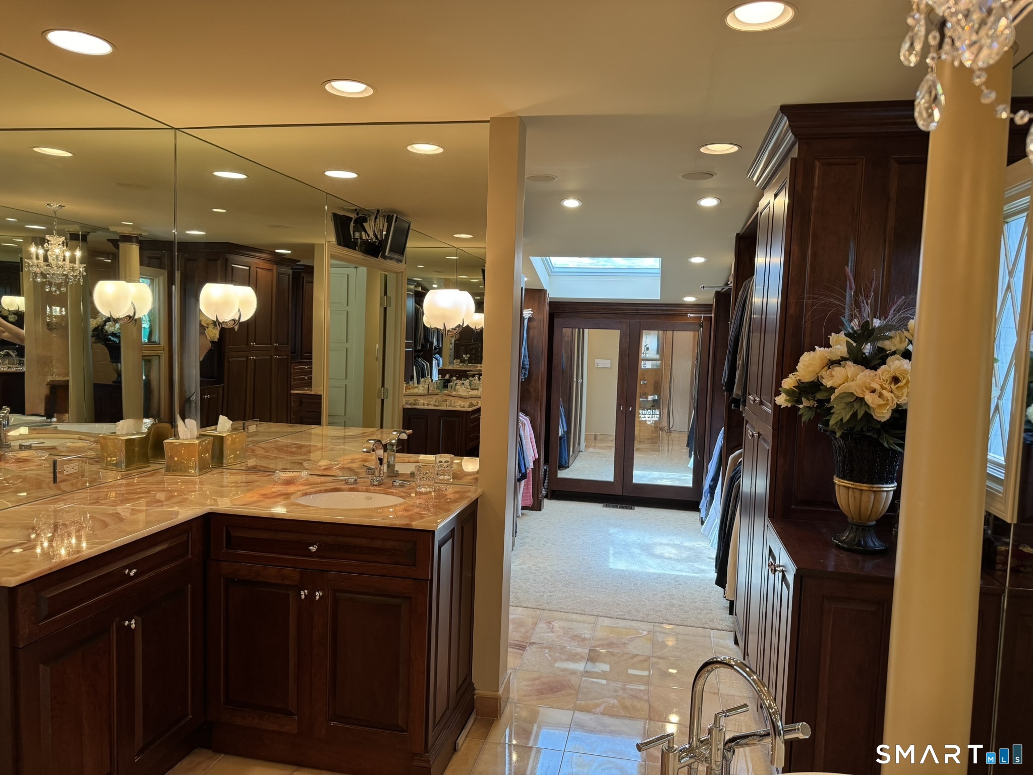 33 Mountain Farms Road West Hartford CT 06117