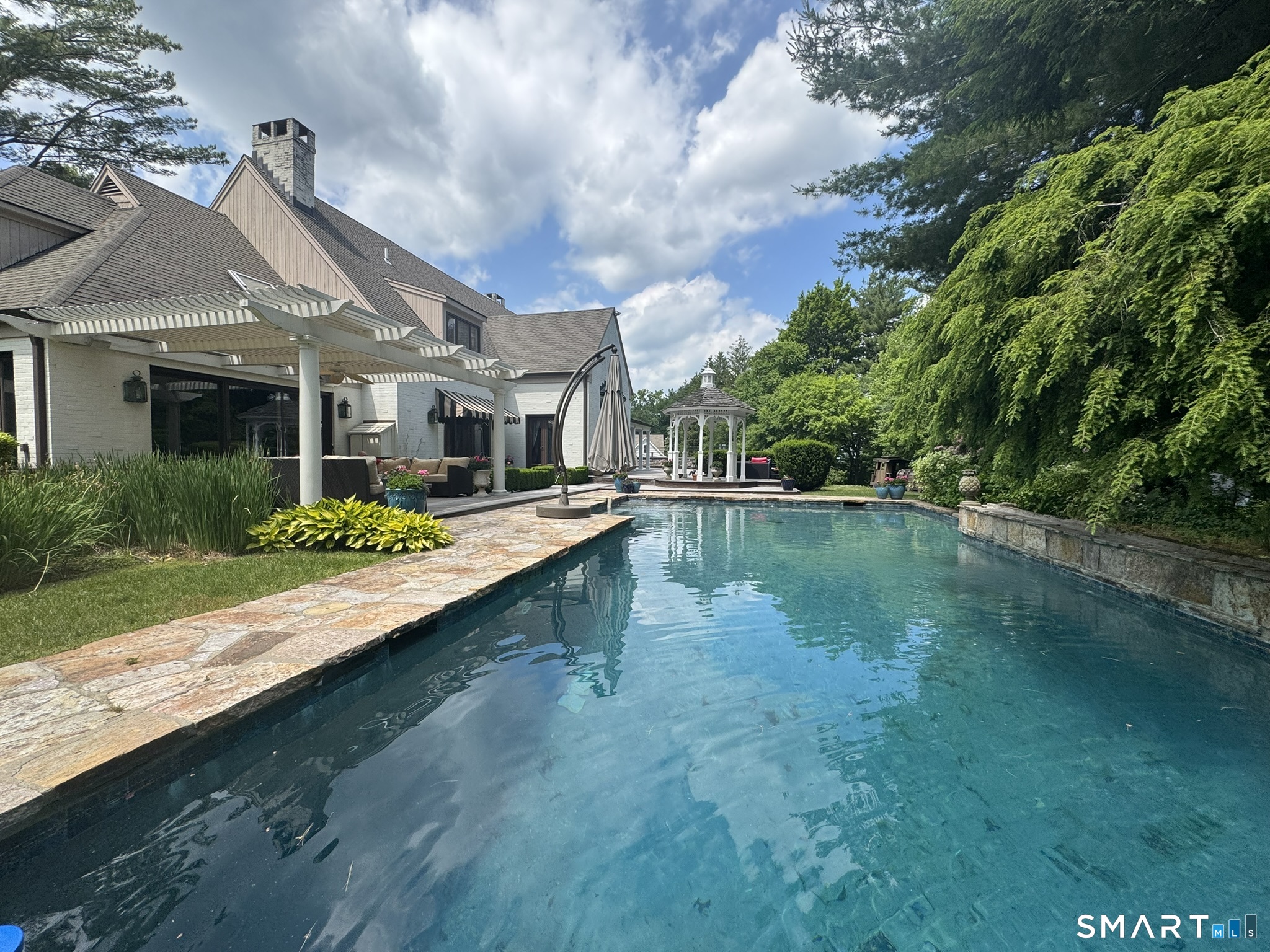 33 Mountain Farms Road West Hartford CT 06117
