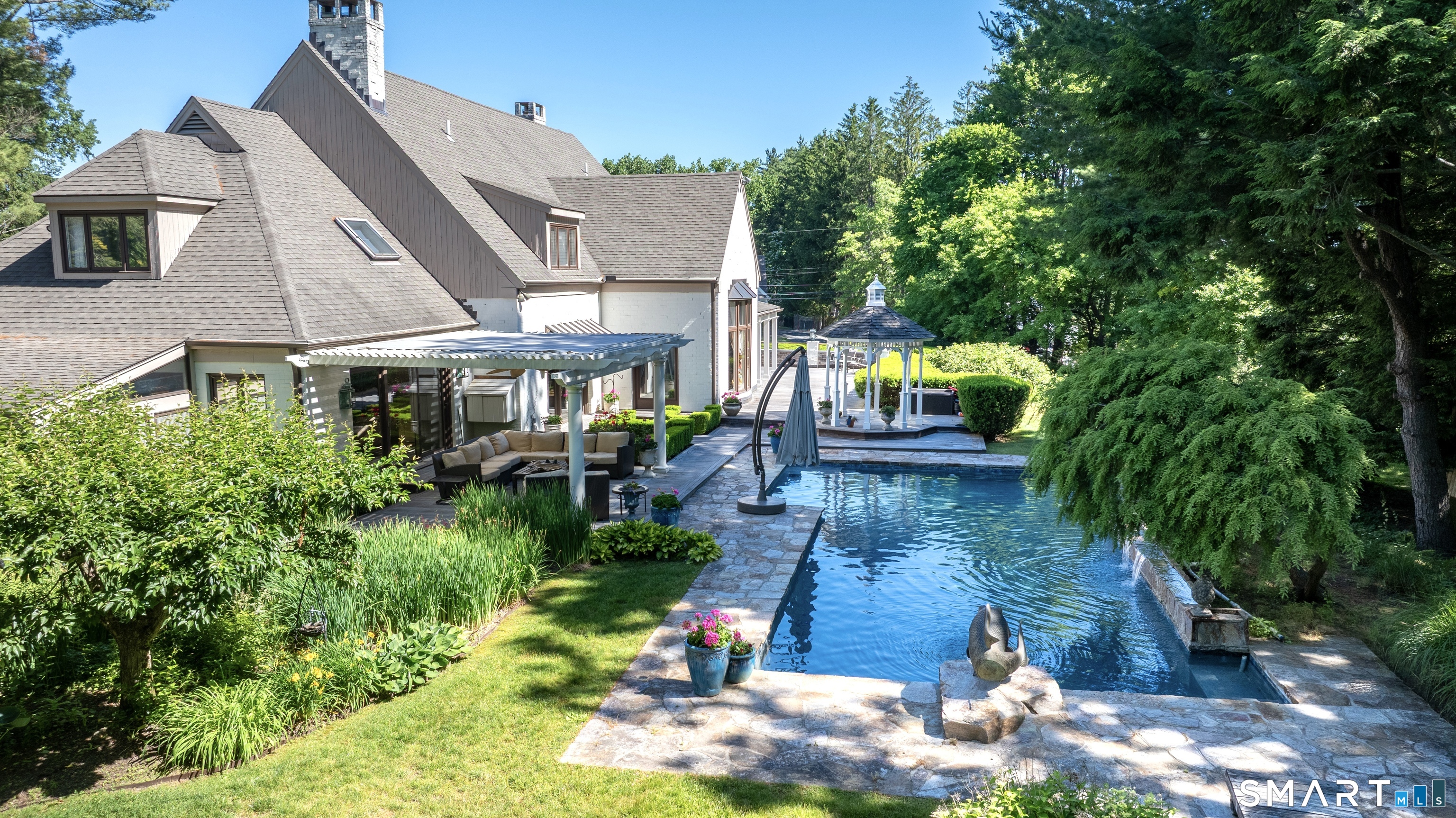 33 Mountain Farms Road West Hartford CT 06117