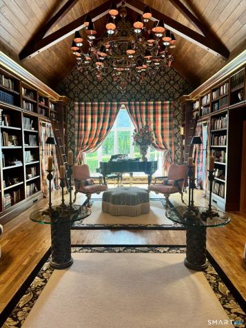 33 Mountain Farms Road West Hartford CT 06117