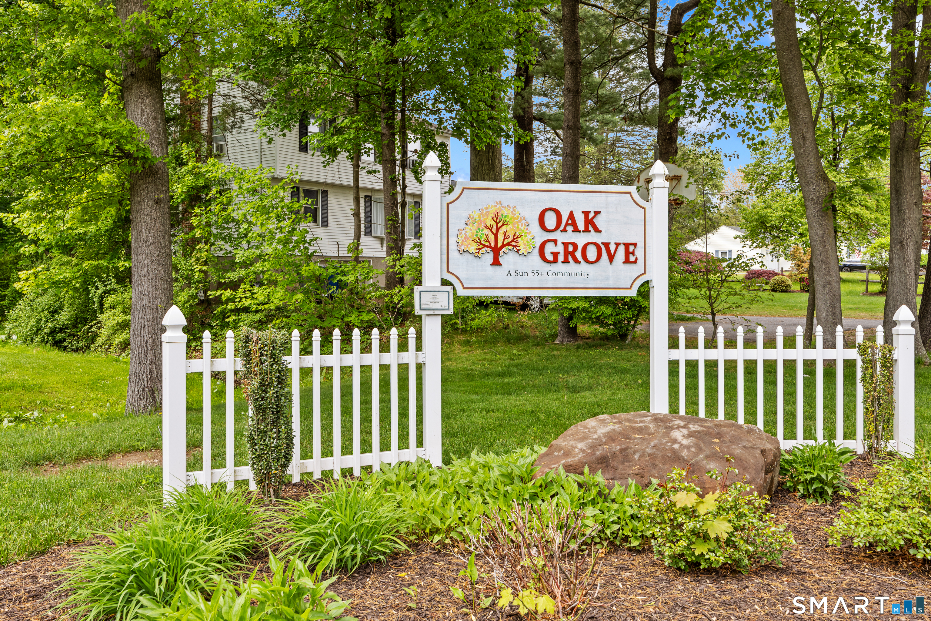 6 Park Avenue Plainville CT 06062