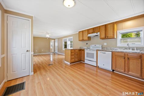 6 Park Avenue Plainville CT 06062