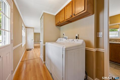 6 Park Avenue Plainville CT 06062