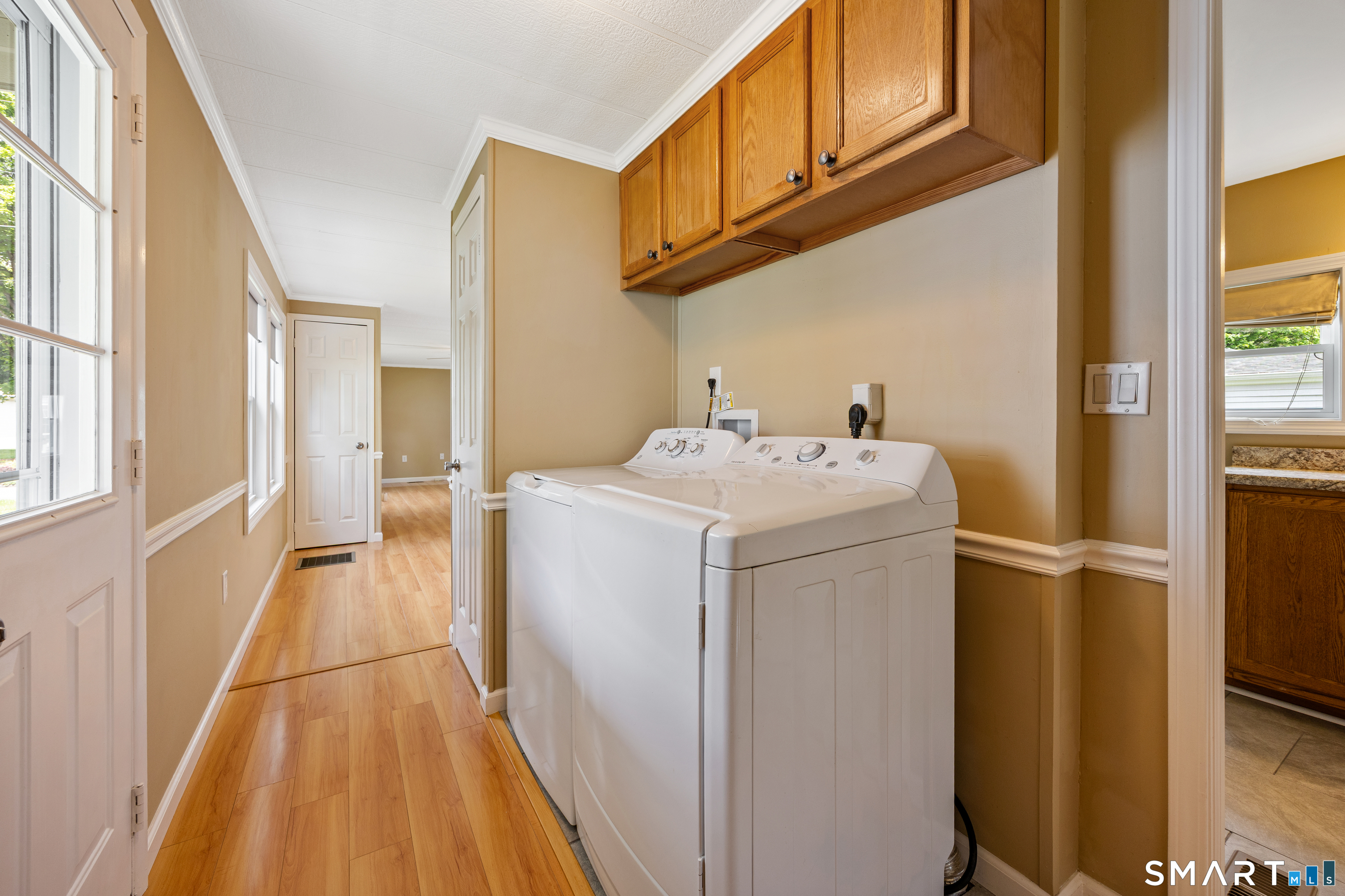 6 Park Avenue Plainville CT 06062