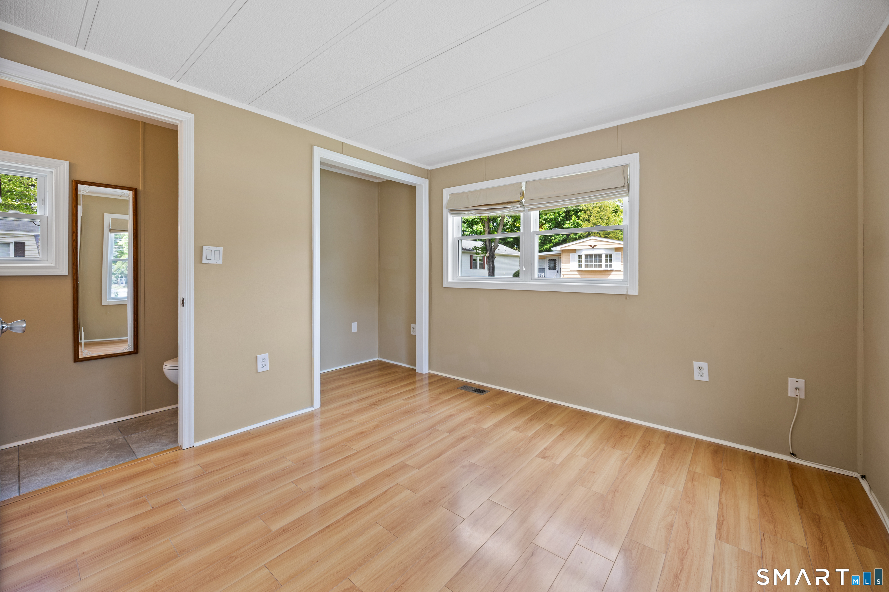 6 Park Avenue Plainville CT 06062