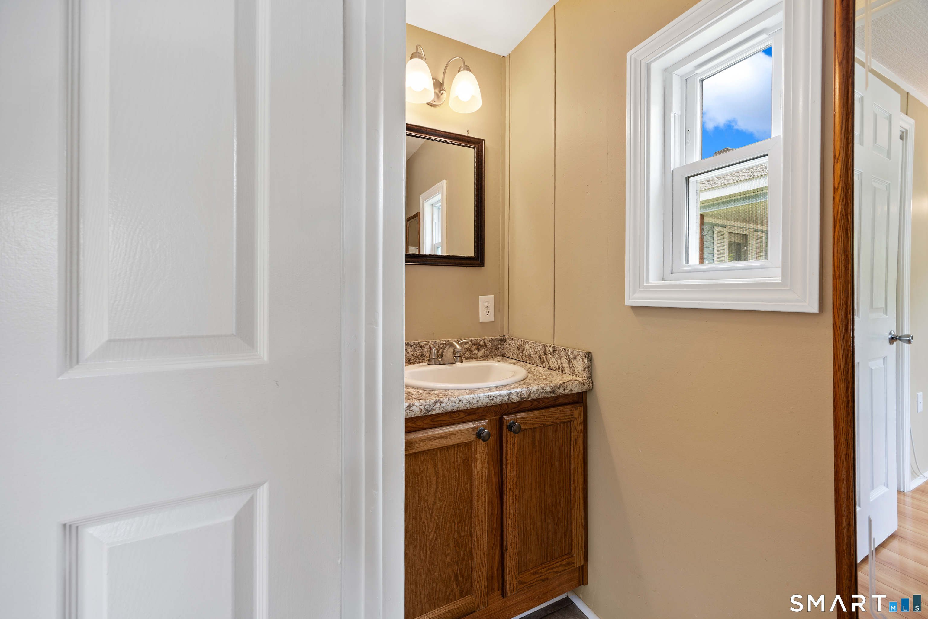 6 Park Avenue Plainville CT 06062