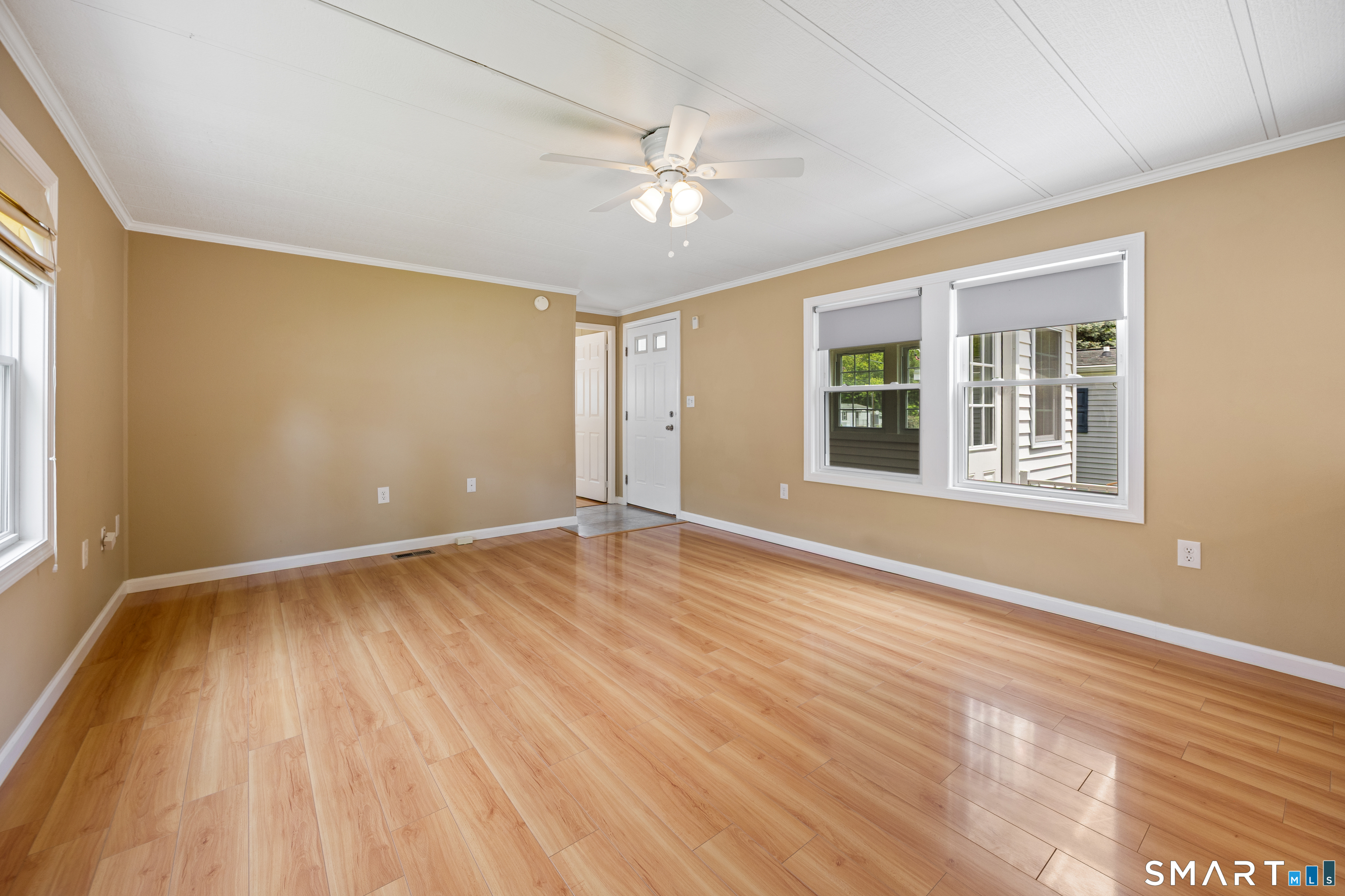 6 Park Avenue Plainville CT 06062