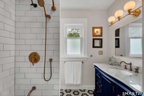 104 White Street West Haven CT 06516