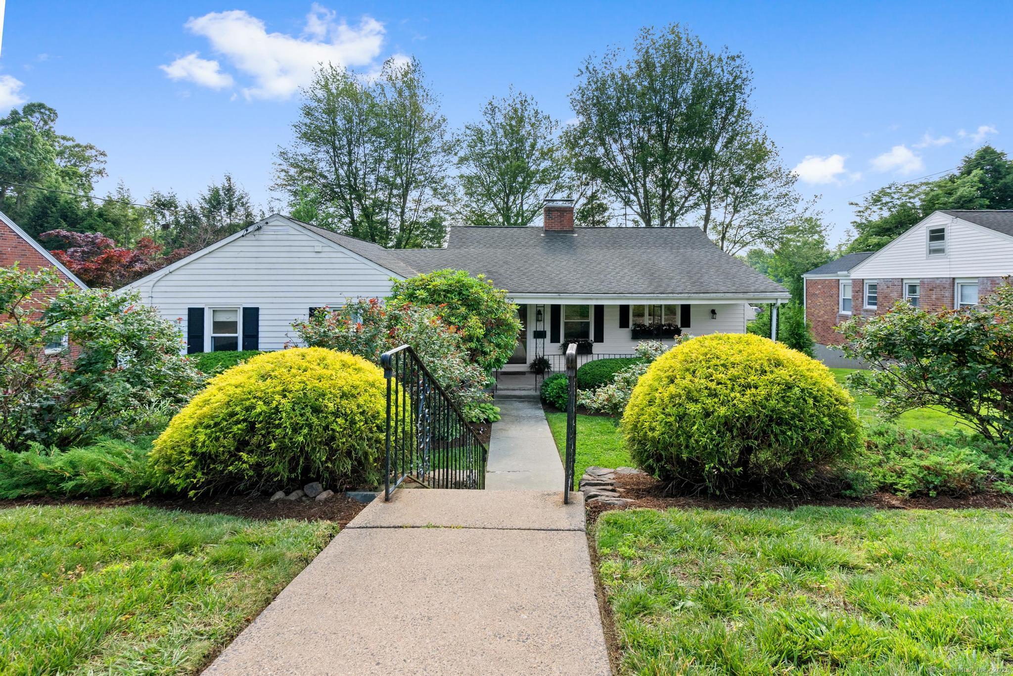 29 Fairwood Farms Drive West Hartford CT 06107