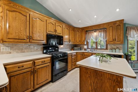 111 Sunnybrook Drive Manchester CT 06040