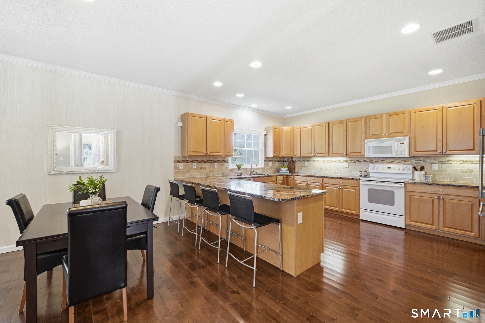 49 Oliver Way Bloomfield CT 06002