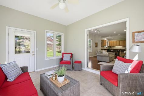 49 Oliver Way Bloomfield CT 06002