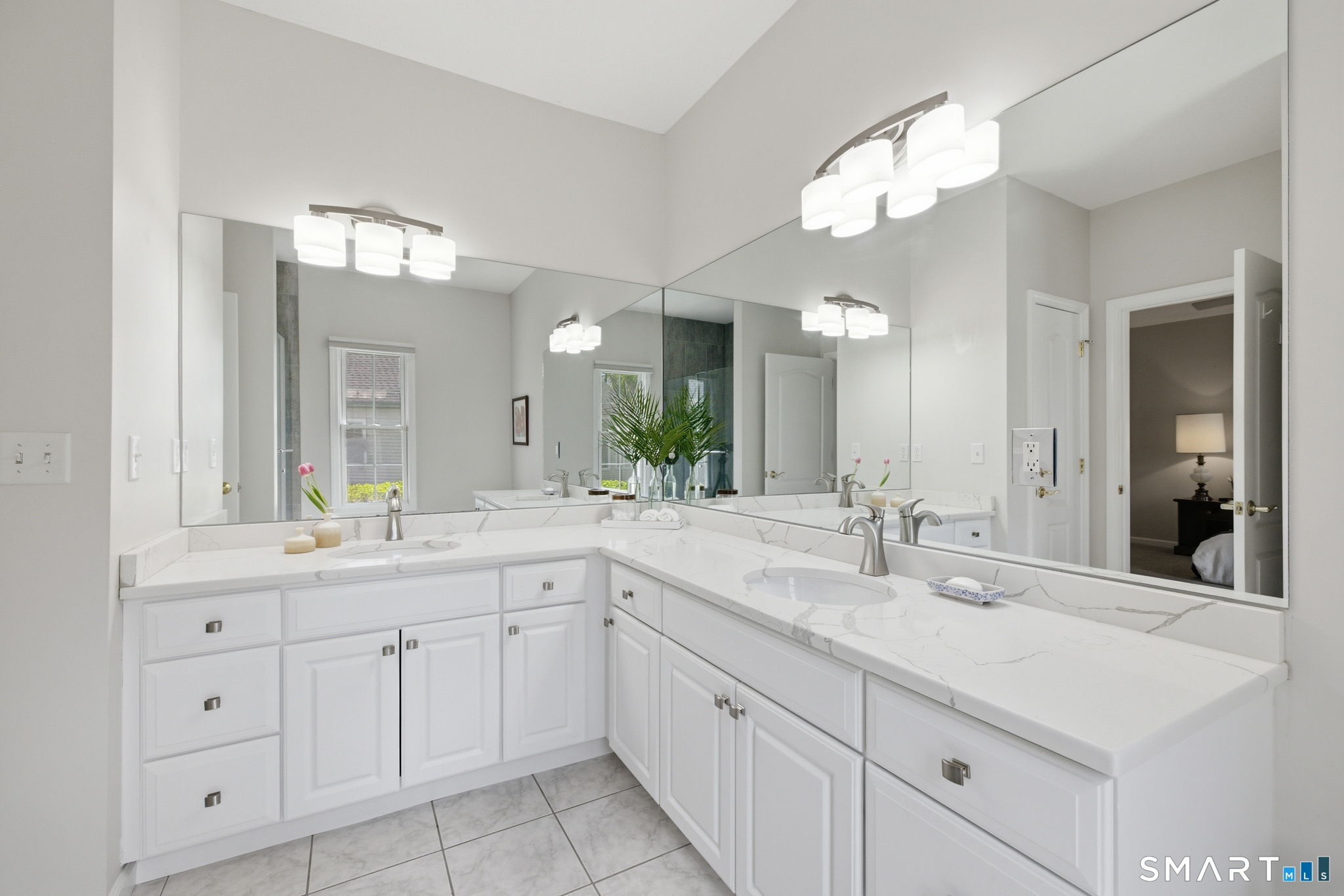 49 Oliver Way Bloomfield CT 06002