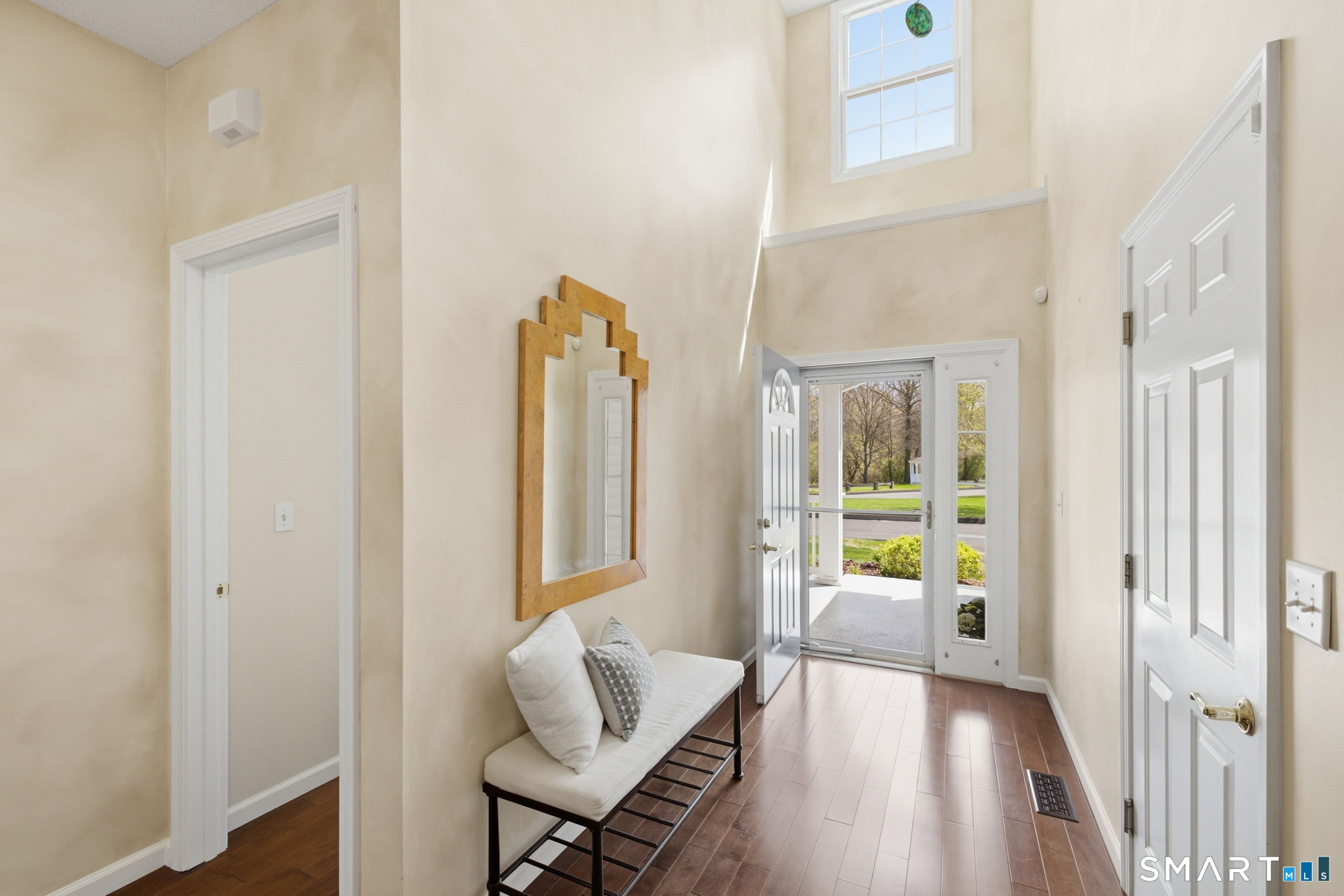 49 Oliver Way Bloomfield CT 06002